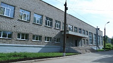 Входная группа Школа № 72.  Буммашевская,  66а